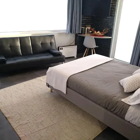 Tiny Penthouse, Big Terrace Apartamento